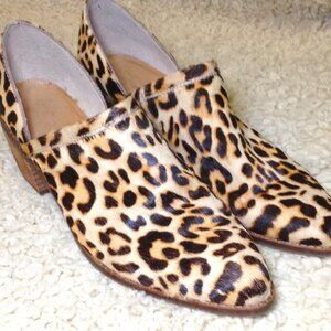 Crown Vintage (Emma Roberts) Leather, Booties "9.5"M, Chic, Trending, Leopard